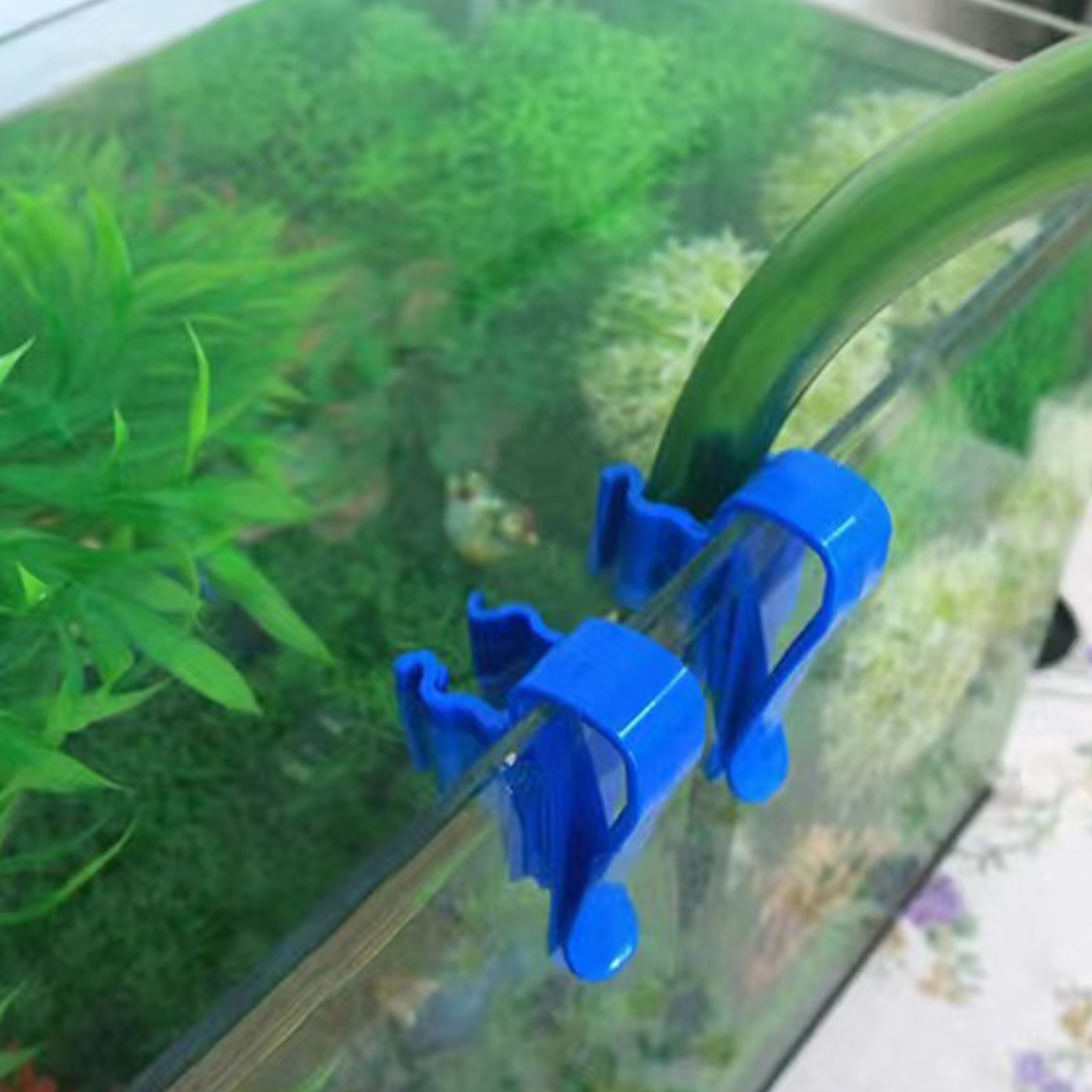 Aquarium Tube Holder Clip Fish - Plastic Pipe Clip recensione e prezzo